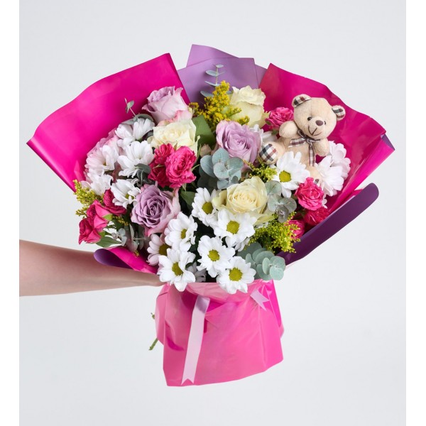Pembe Bukette Karışık Çiçekler